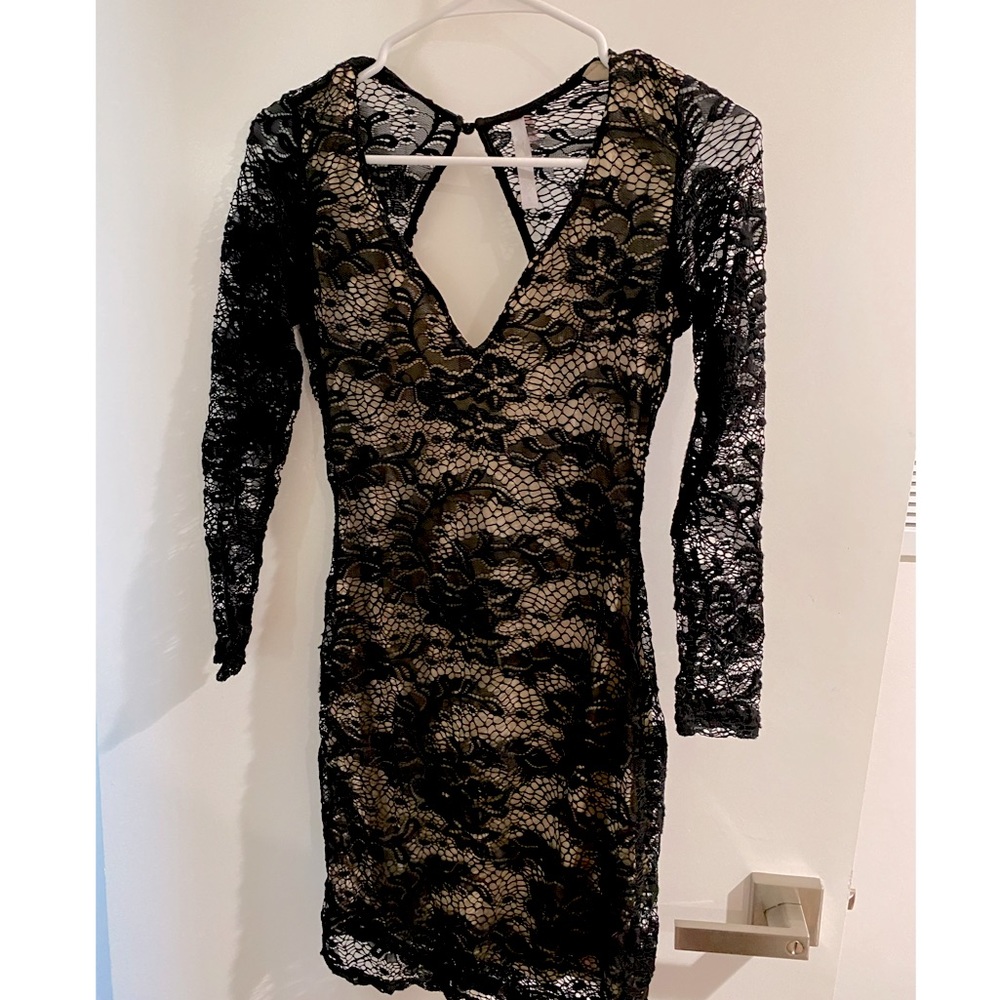 Long sleeve lace cocktail dress